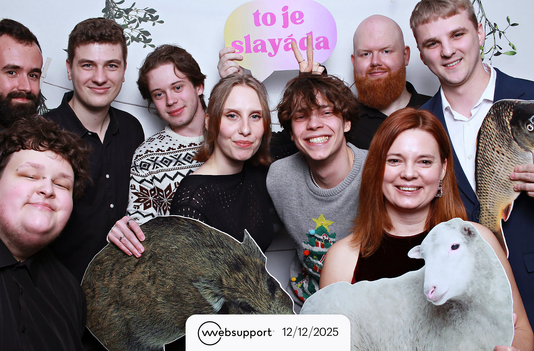 fotokoutek-firemni-vecirek-vanocni-vecirek-websupport-12-12-2025-860778